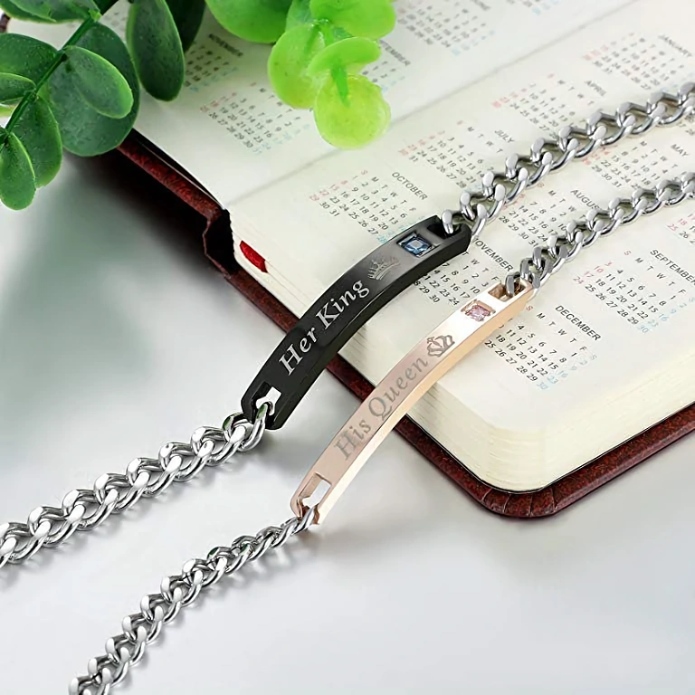 Романтичен подарък за двойки, комплект браслети Her King и His Queen