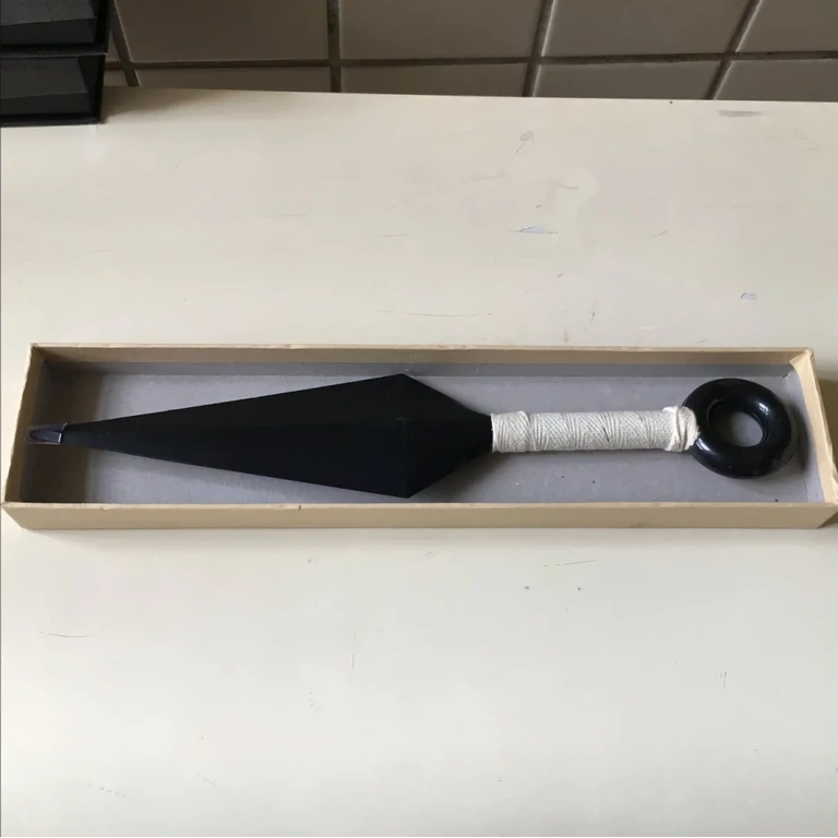 Играчка-оръжие нинджа с дизайн, вдъхновен от Naruto