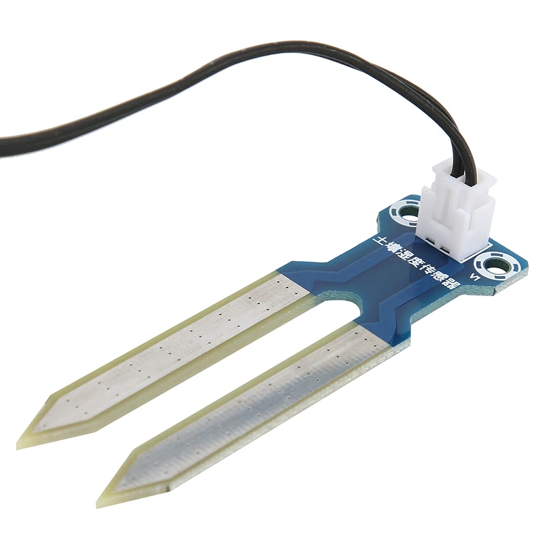 Сензор с платка и проводник за откриване на влажността в почвата