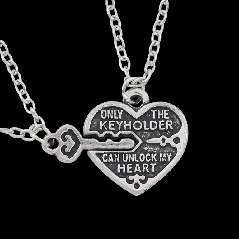 Приятелско колие с ключ и сърце за най-добри приятели