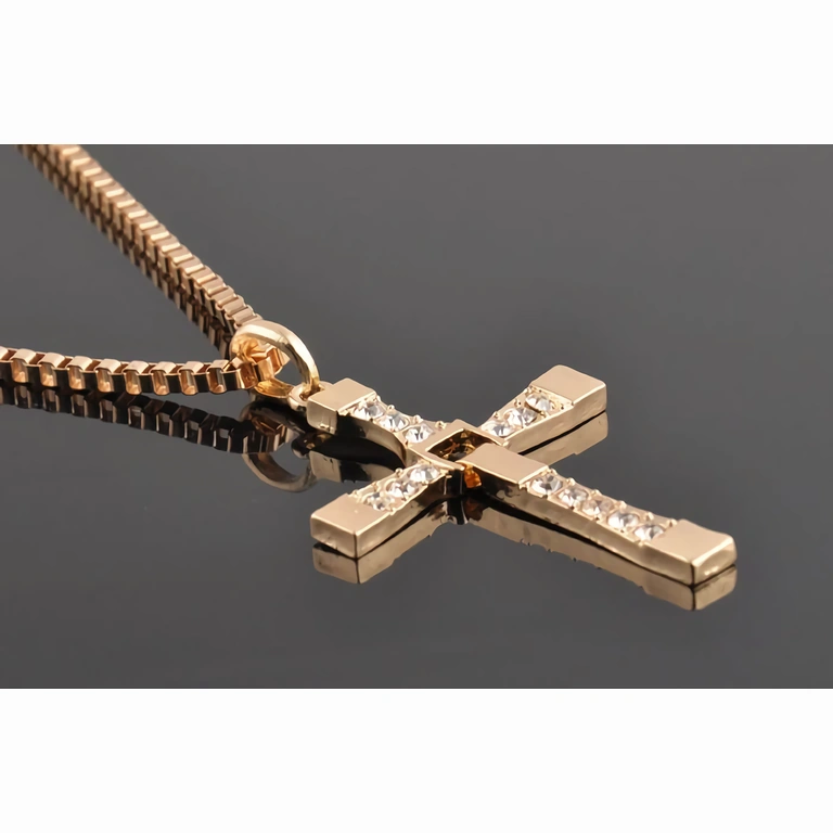 Златна висулка, вдъхновена от стила Fast and Furious