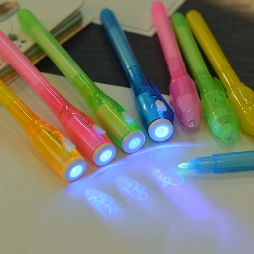 Комплект 5 химикалки невидимо мастило с UV светлина – тайно писане, съобщения, детски игри