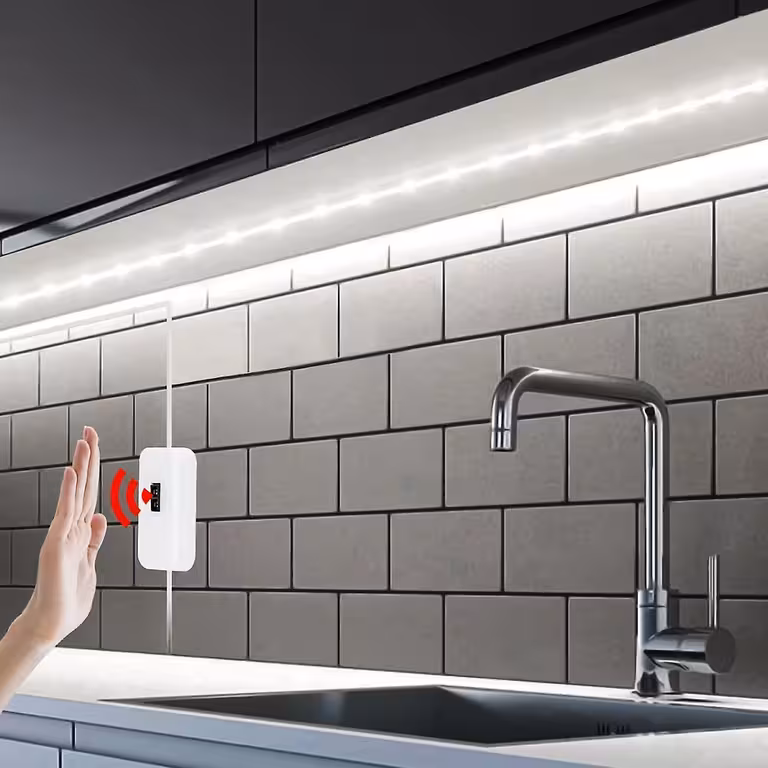 LED лента студено бяла 3м със сензор движение USB 5V за кухня и баня