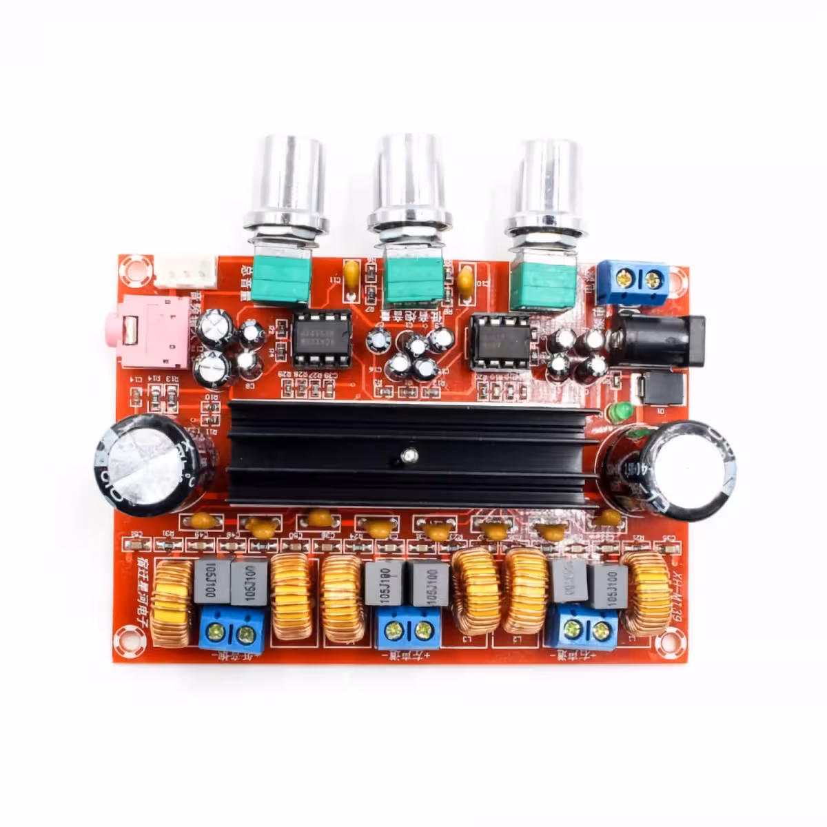 Позициониране на компоненти и трасета на платка XH-M139