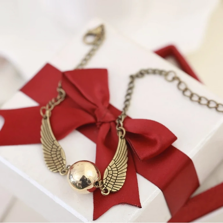 Тематична гривна от серията Хари Потър – модел с Snitch