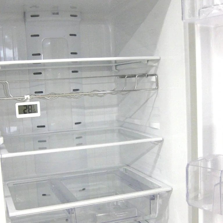 Електронен термометър, устойчив на влага в баня или кухня