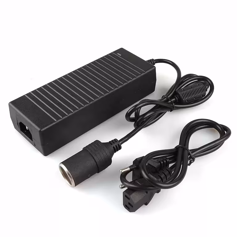 Адаптор преобразувател 220V/230V към 12V 10A 120W – автомобилен трансформатор
