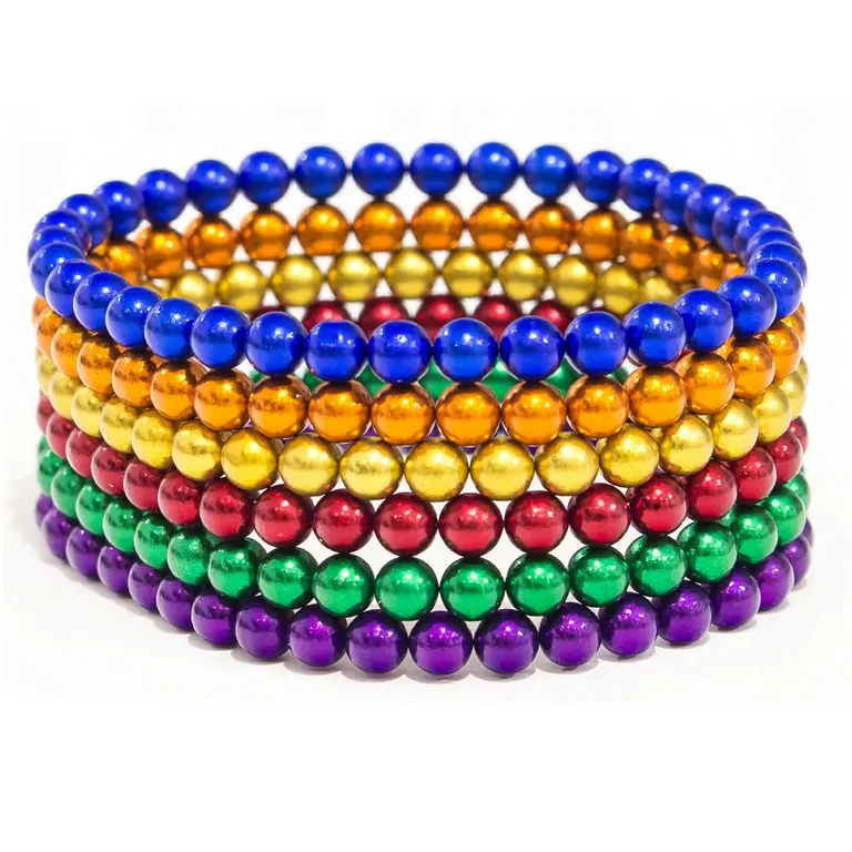 Магнитен куб тип дъга, съставен от 216 неодимови топчета