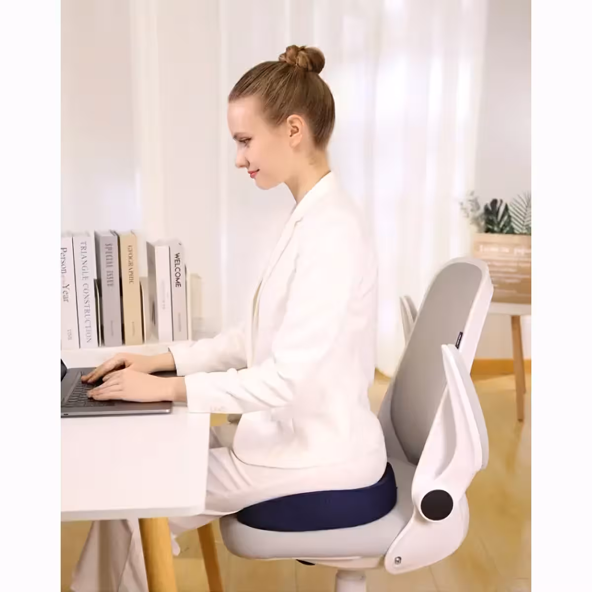 Ортопедична възглавница за облекчаване на болки в гърба и ишиас