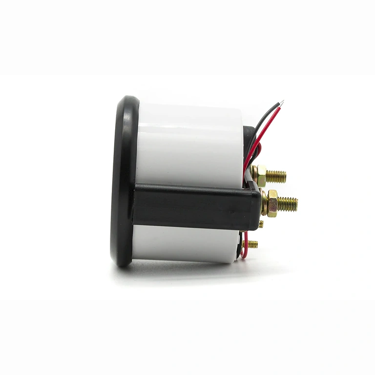 Индикатор за измерване на нивото на горивото в резервоара на трактора