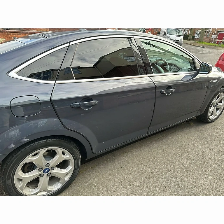 Гумена лента за странична защита на автомобилни врати Гумена лента за странична защита на вратите на автомобила