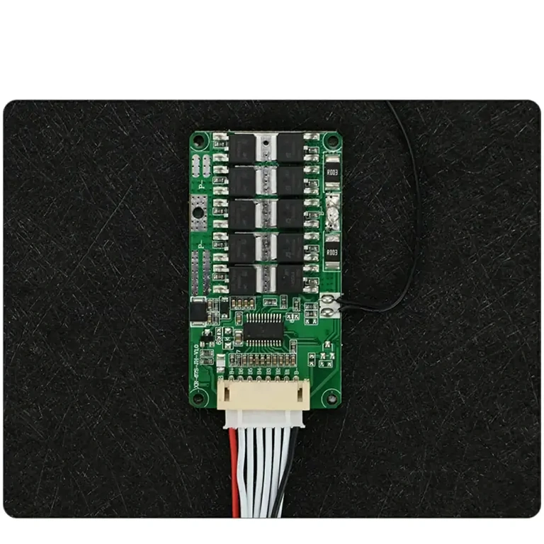 Система за управление на Li-ion батерии 7S за зареждане и безопасност