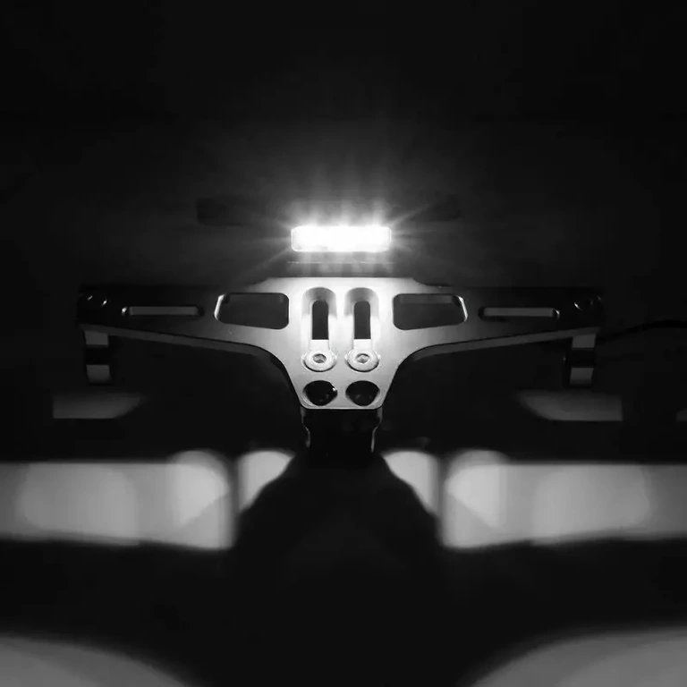 Стойка за мото табела в черен цвят, с модерен дизайн