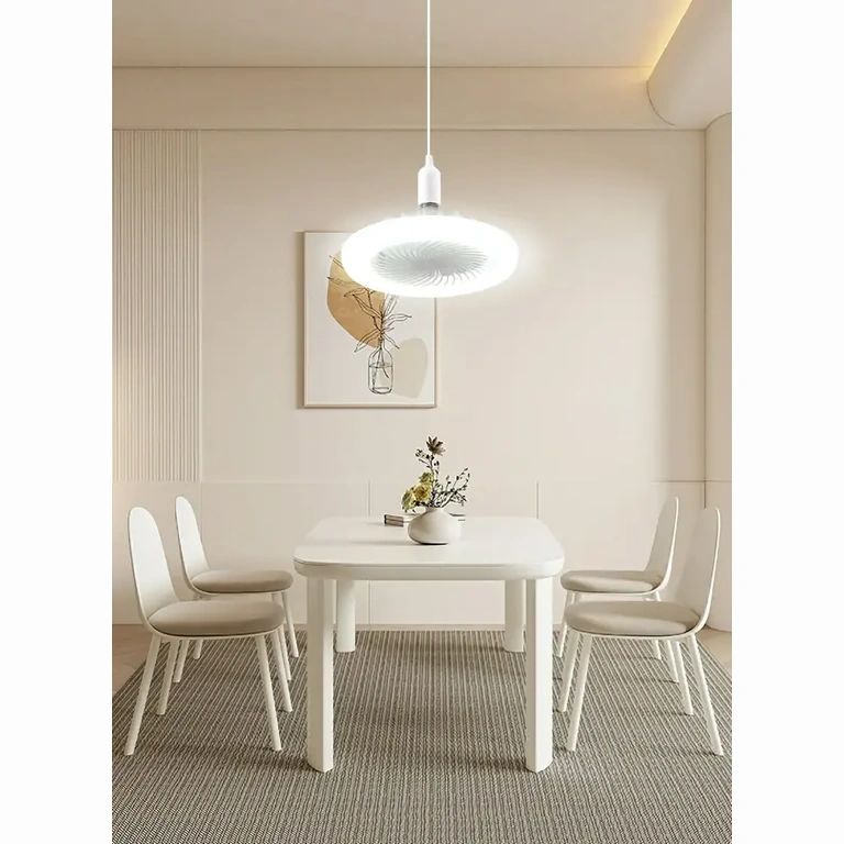 Модерен вентилатор с осветление за дневна Таванен вентилатор с модерен дизайн, инсталиран в дневна