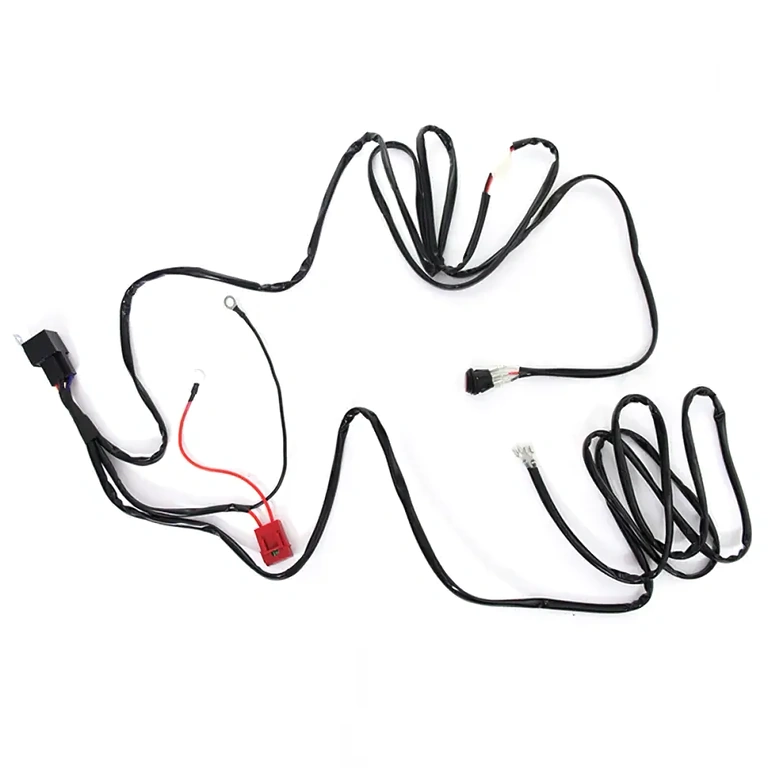 Система за кабели за LED прожектори, монтирани на трактор