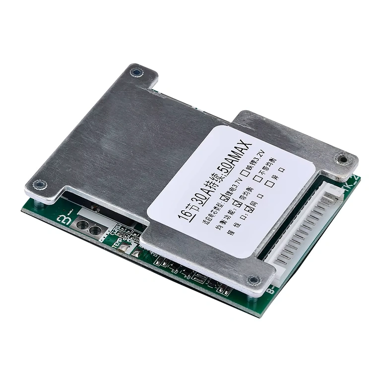 Детайлно изображение на електронната платка на BMS модул 16S 60V 40A, близък план