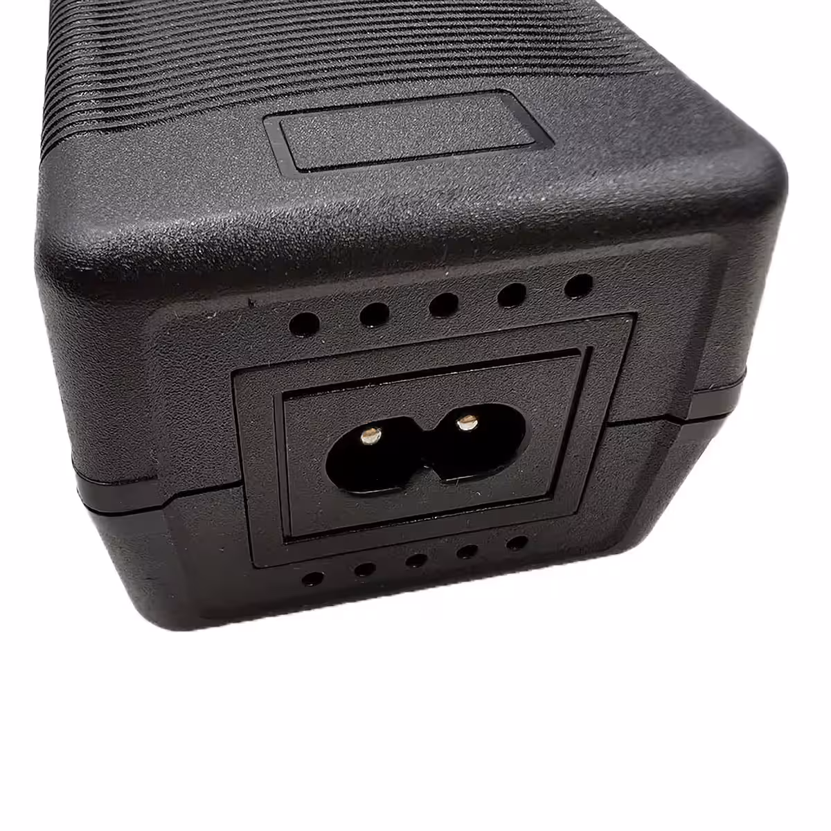 Зарядно 60V–67.2V 2A с XLR щепсел (3 пина) за скутери и електрически велосипеди