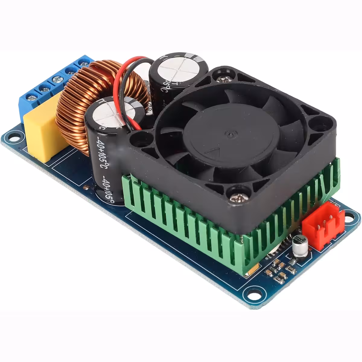 Детайлен изглед на аудио изхода на моно усилвателя 500W