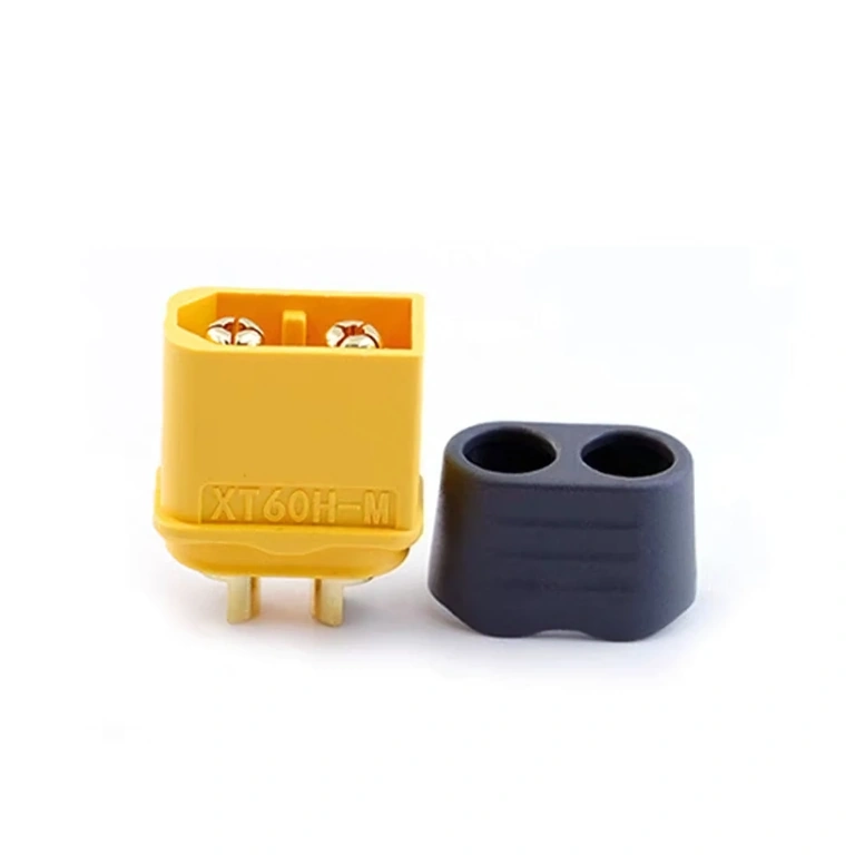 Близък план на първите 5 мъжки конектора XT60H от комплекта